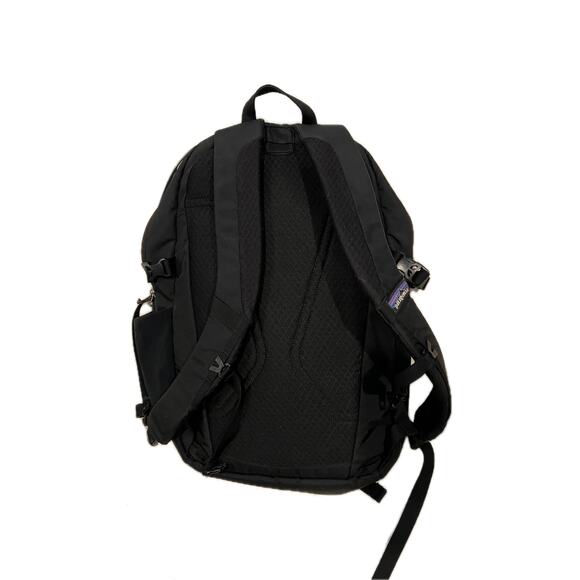 Patagonia Black Refugio Daypack 26L - Picture 2 of 5